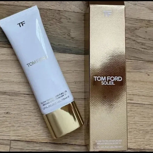 Tom Ford - Glow Tinted Moisturizer SPF 15 - 1.7 Oz