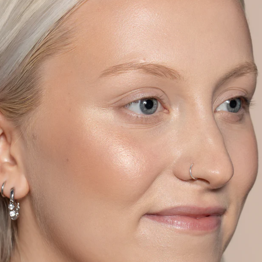 ILIA Beauty - DayLite Highlighting Powder - 0.23 Oz